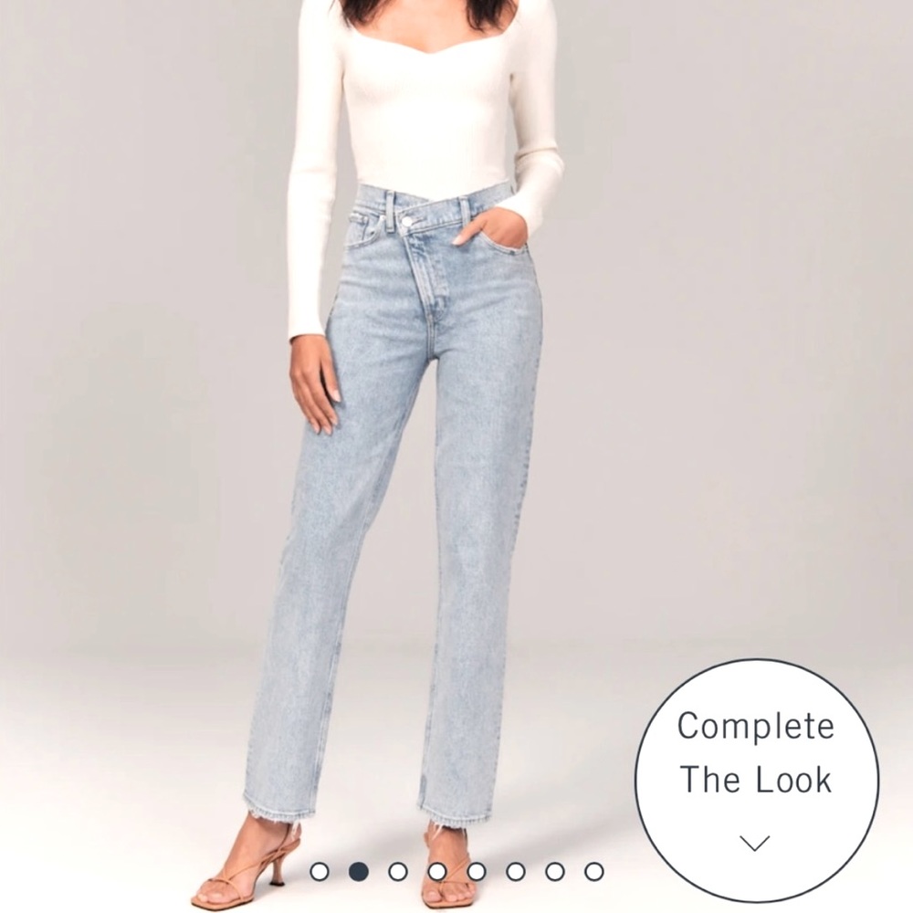 NWT A&F 90’s Straight Jean Ultra High Rise